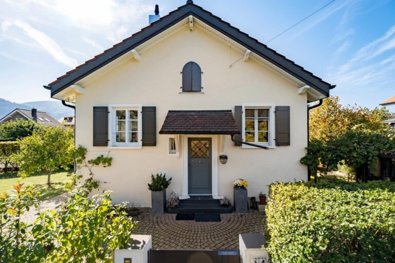 magnificent house with quiet garden