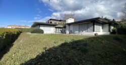 Architect-designed house with lake view
