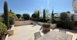 Sublime 191 m2 RDJ duplex in a quiet, leafy setting