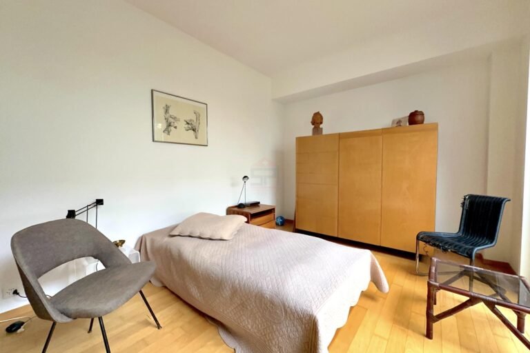 Luxury flat with panoramic views of the lake and the AlpsStanding flat with panoramic views of Lake Geneva and the Alps