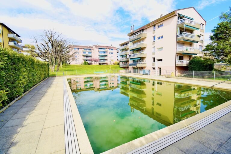 At the Gates of Morges – Spacious and Bright 2-Bedroom Apartment with Balcony