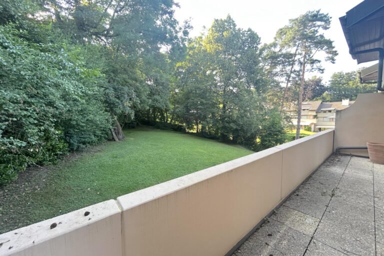 Magnificent duplex apartment in a quiet location close to amenities