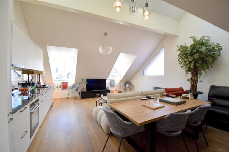 90 m² duplex apartment with unobstructed view