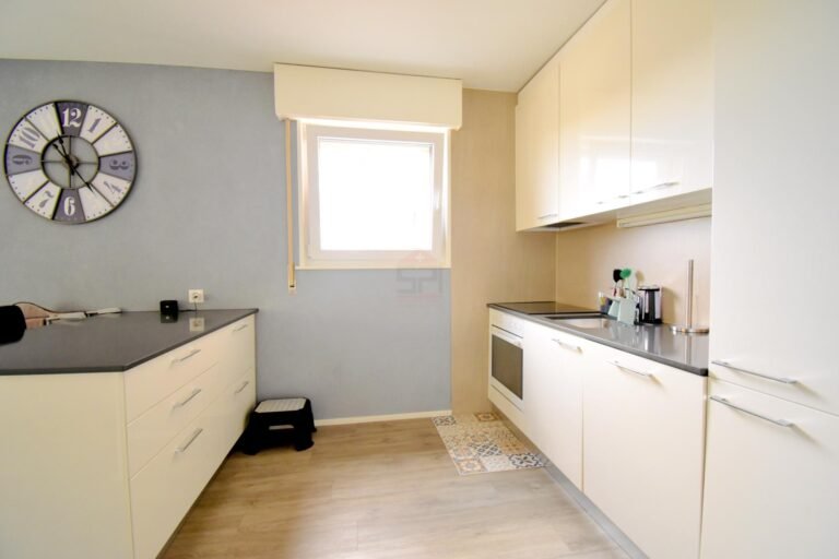 At the Gates of Morges – Spacious and Bright 2-Bedroom Apartment with Balcony