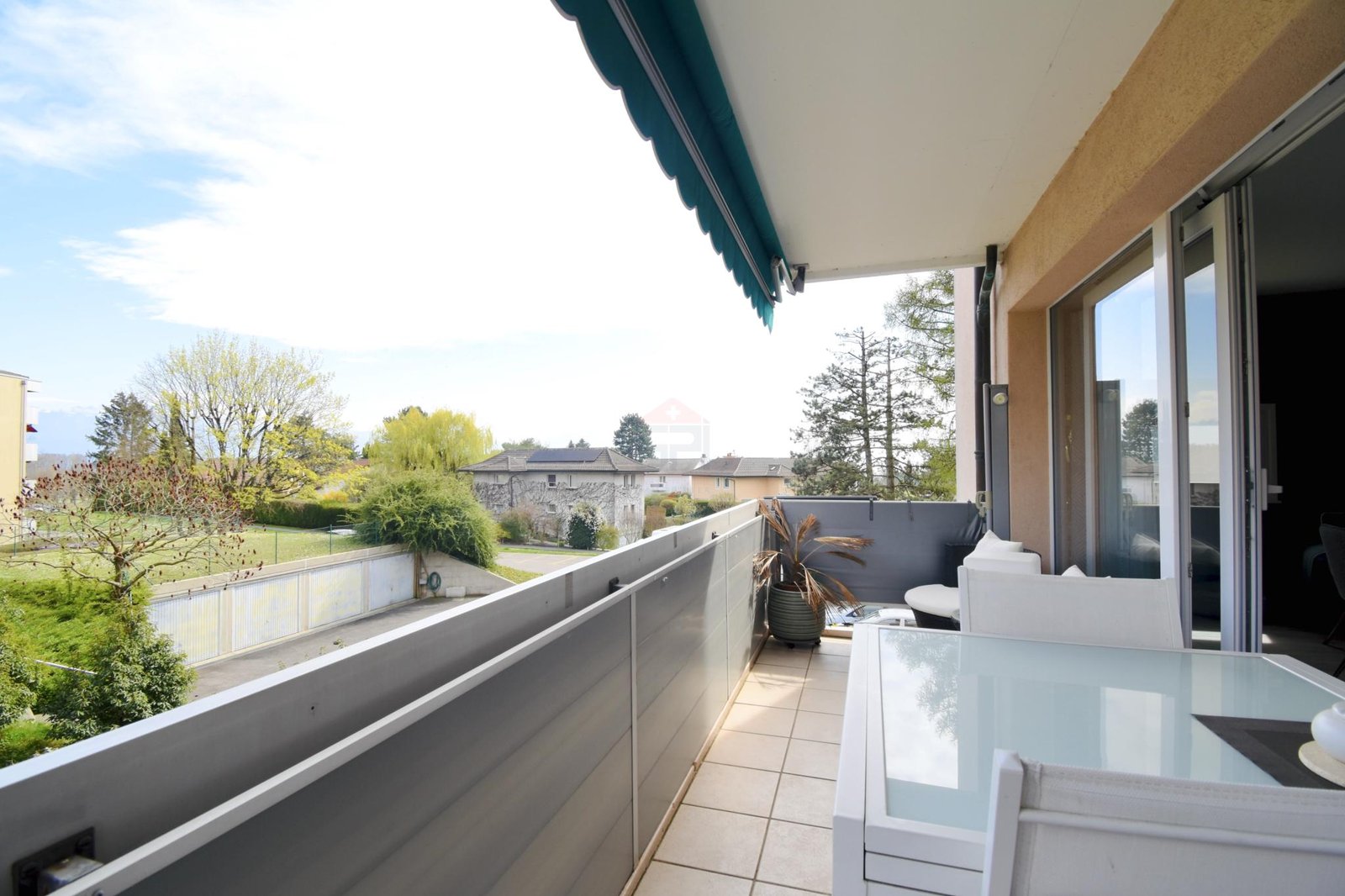 At the Gates of Morges – Spacious and Bright 2-Bedroom Apartment with Balcony