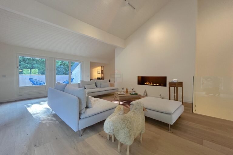 Magnificent duplex apartment in a quiet location close to amenities