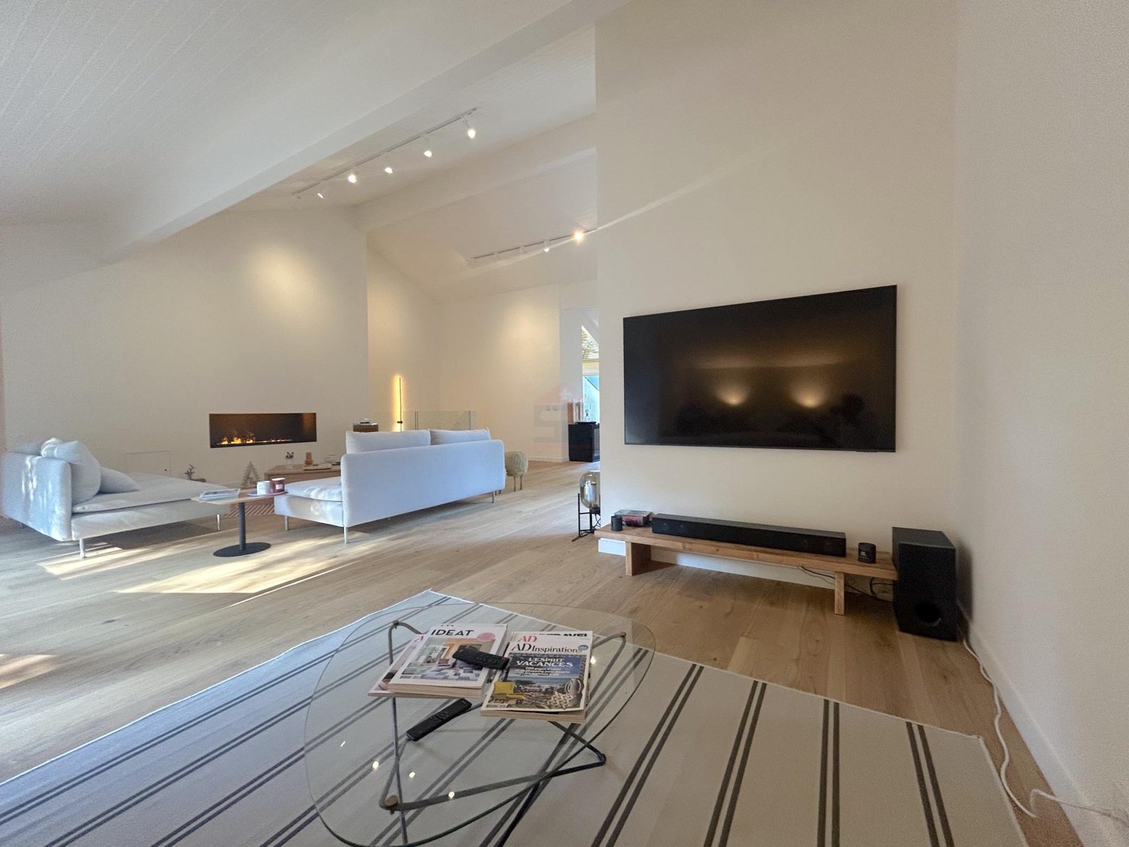 Magnificent duplex apartment in a quiet location close to amenities