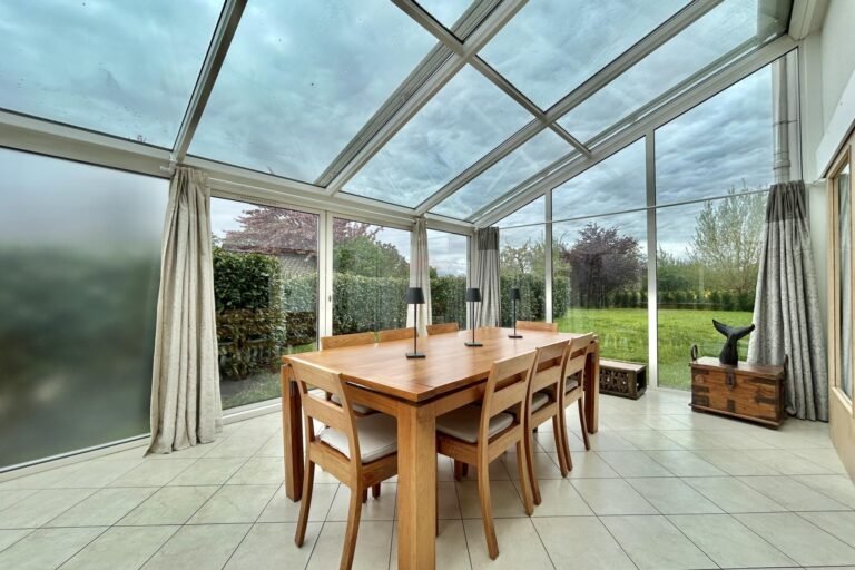 Magnificent house with garden