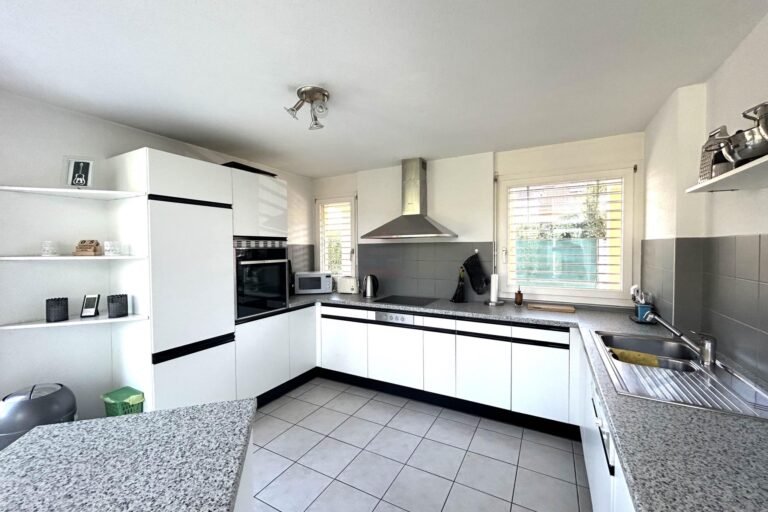 Charming 4-bedroom villa in a quiet location