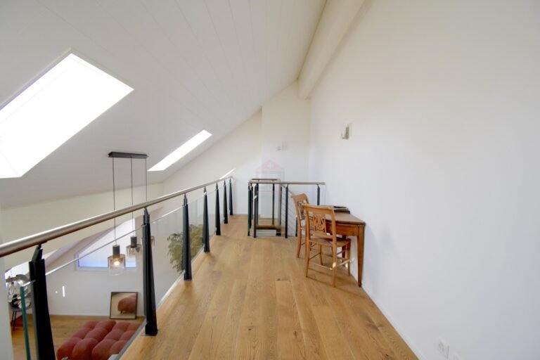 90 m² duplex apartment with unobstructed view