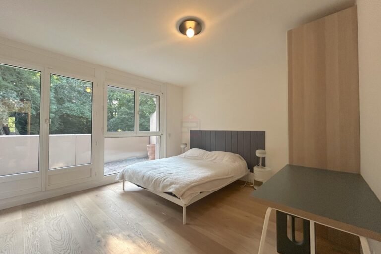 Magnificent duplex apartment in a quiet location close to amenities