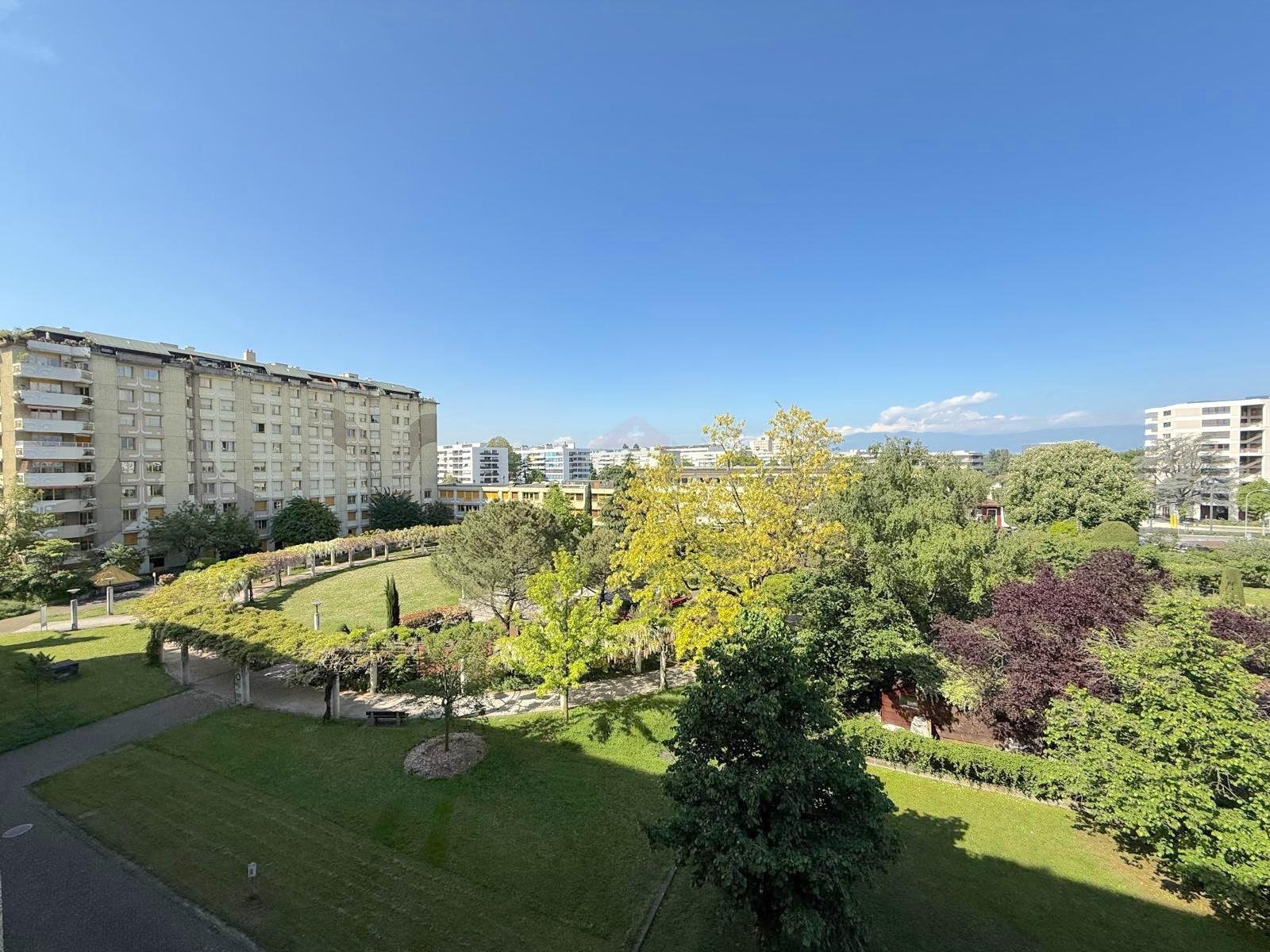 Sublime 5-room apartment with Salève view