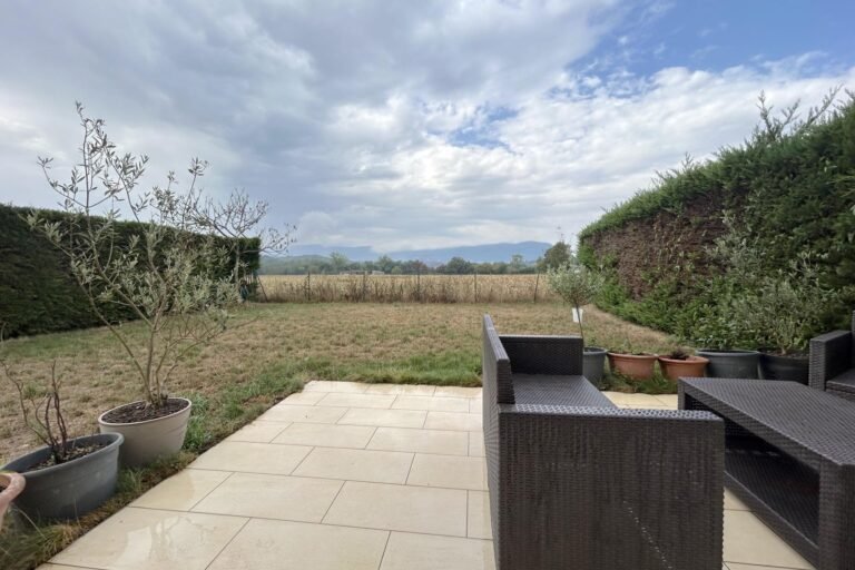 Charming house with private garden
