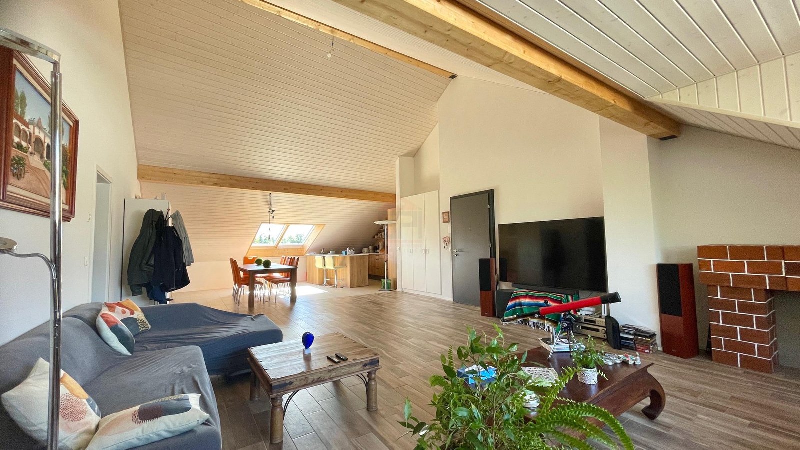 Superbe attique contemporain THPE 6 pièces – Vue dégagée et calme absolu