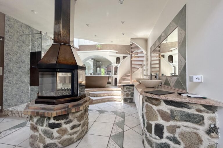 Magnificent character house with swimming pool
