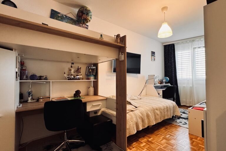 4- room apartment, 83 m², with open view and recently renovated 4- room apartment, 83 m², with open view and recently renovated