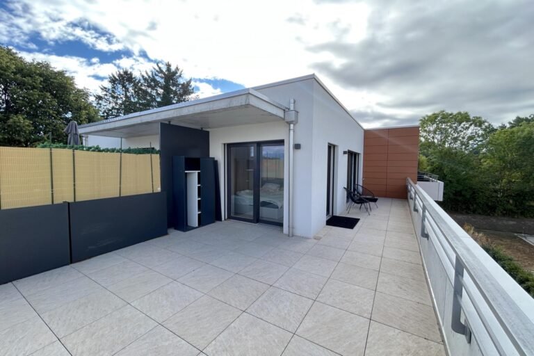 Magnifique Attique MINERGIE avec grande terrasse Magnifique Attique MINERGIE avec grande terrasse