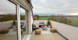 3 room penthouse of 91m2 PPE in a quiet area with open views 3 room penthouse of 91m2 PPE in a quiet area with open views