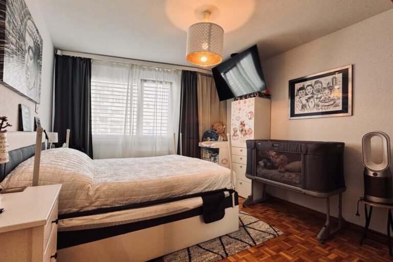 4- room apartment, 83 m², with open view and recently renovated 4- room apartment, 83 m², with open view and recently renovated