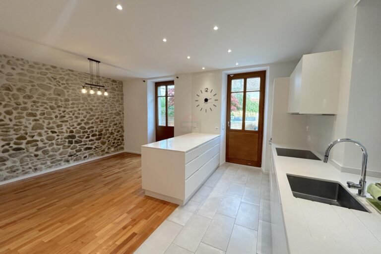 Magnifique maison villageoise avec piscine