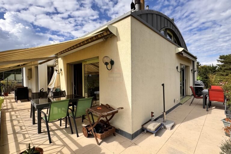 EXCLUSIVITY Exceptional 152 sqm Penthouse with Panoramic Terrace – Vésenaz