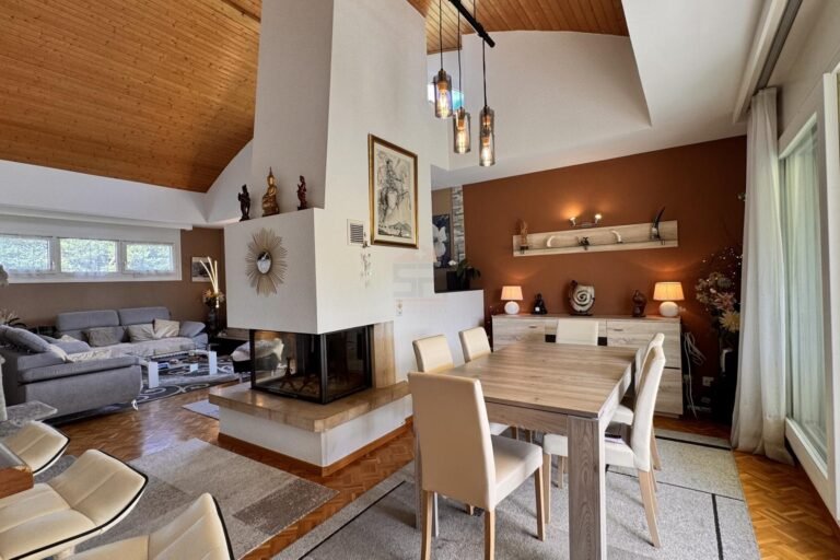 EXCLUSIVITY Exceptional 152 sqm Penthouse with Panoramic Terrace – Vésenaz